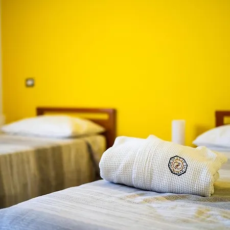 Holos Apartment *
