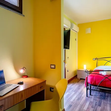 Holos Apartment *