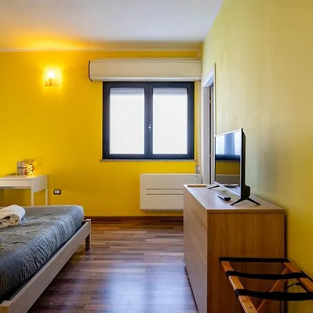 Holos Apartment