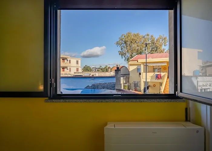 Holos Apartman Capoterra